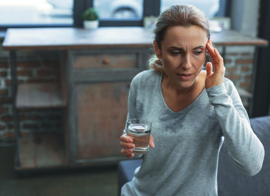 10 menopausi sümptomit ja looduslikud viisid nende leevendamiseks | Kidsmed